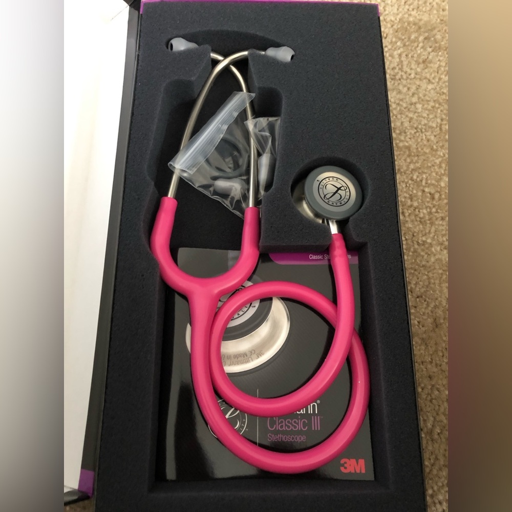New Littmann Classic III Stethoscope (Breast Cancer Awareness Edition)
